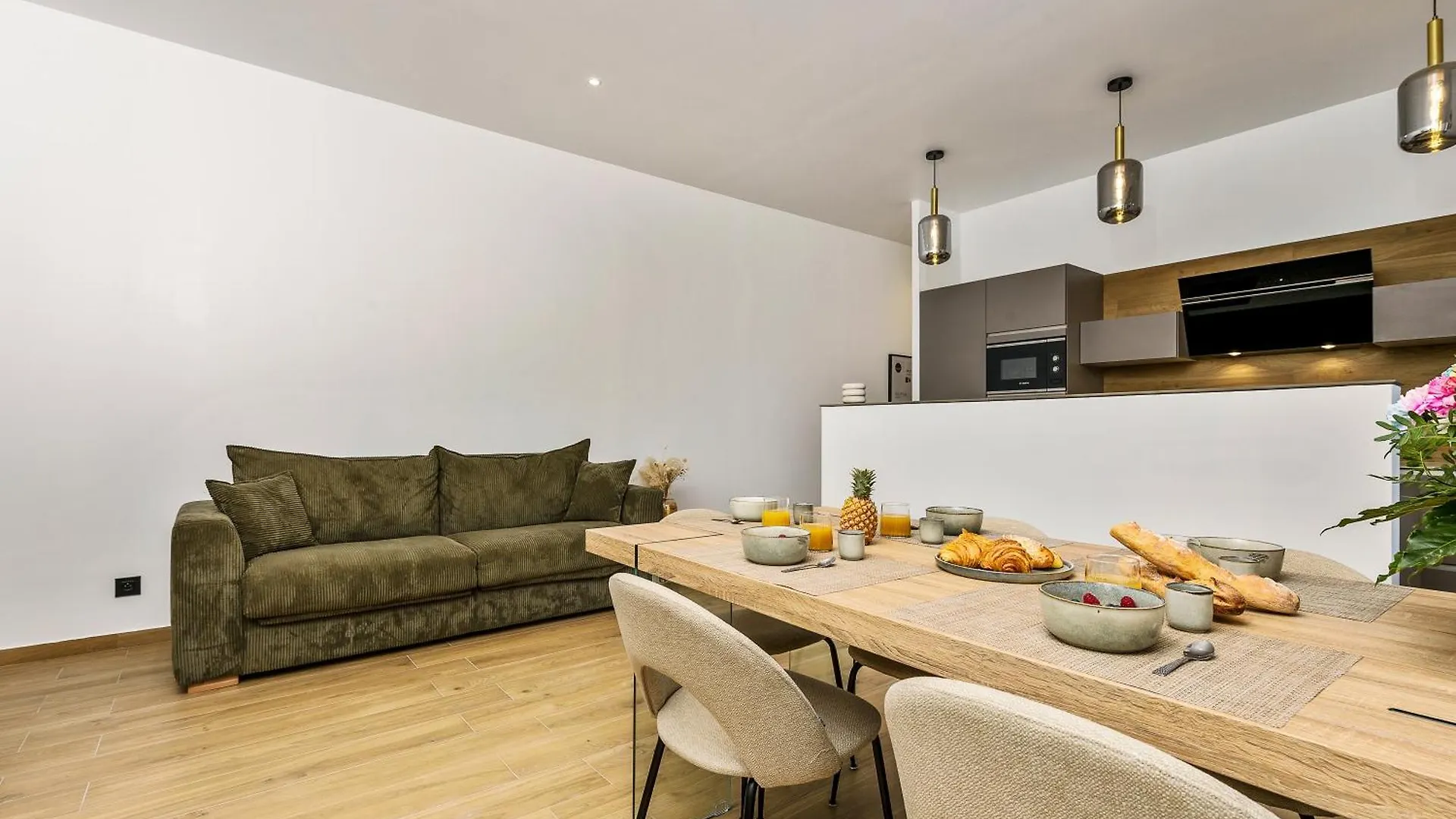 Loggias - Somptueux 4 Pieces - Parking - Terrasse - Menton Apartment