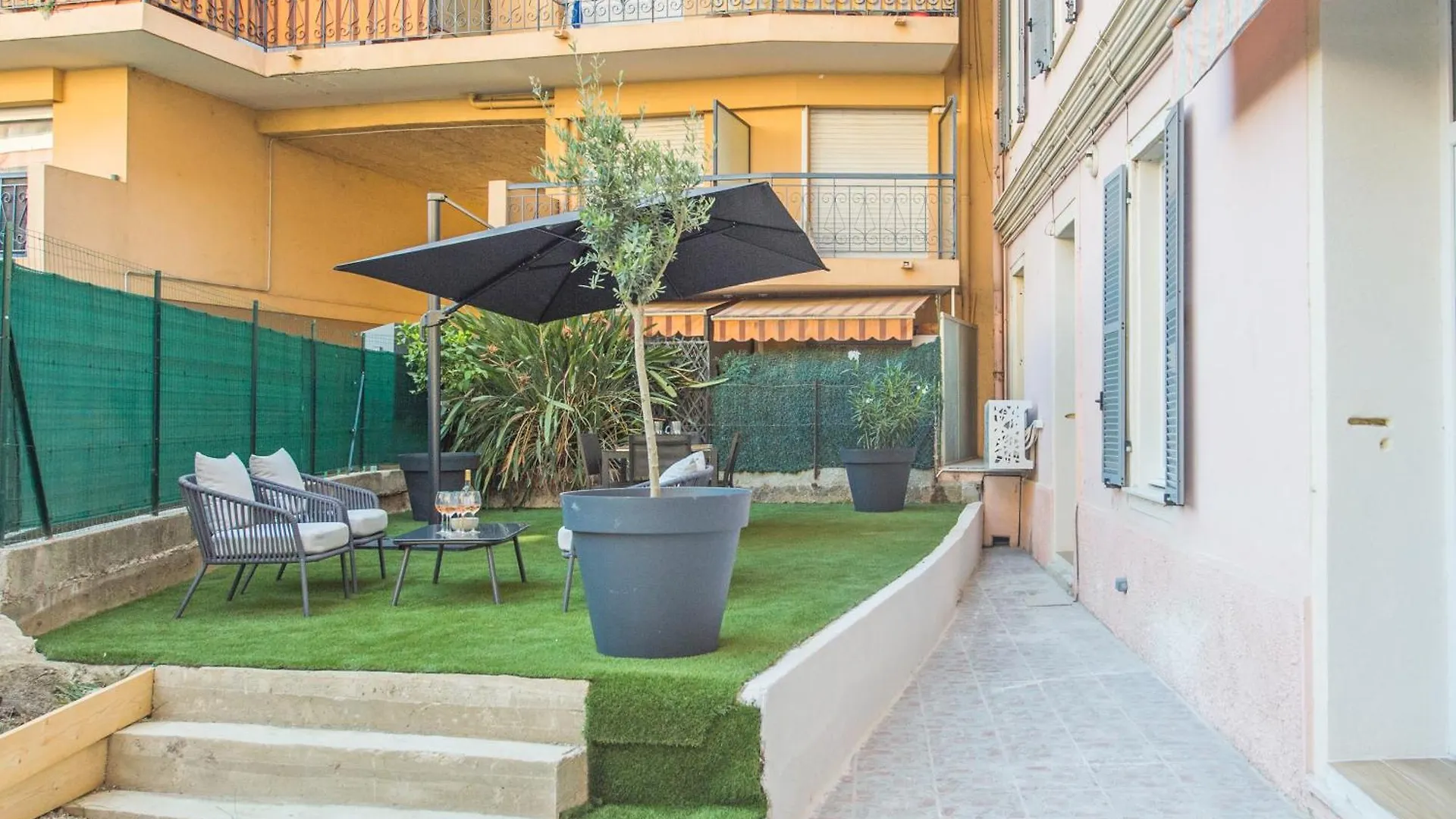 Loggias - Somptueux 4 Pieces - Parking - Terrasse - Menton Apartment 0*,  France