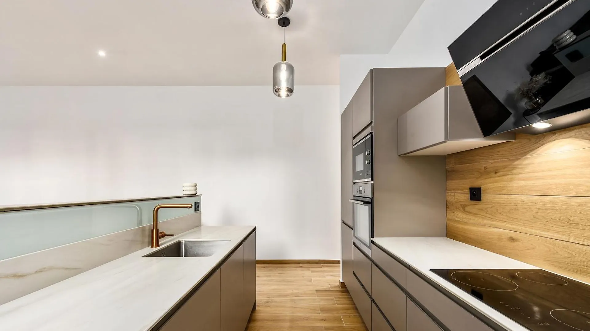 Loggias - Somptueux 4 Pieces - Parking - Terrasse - Menton Apartment